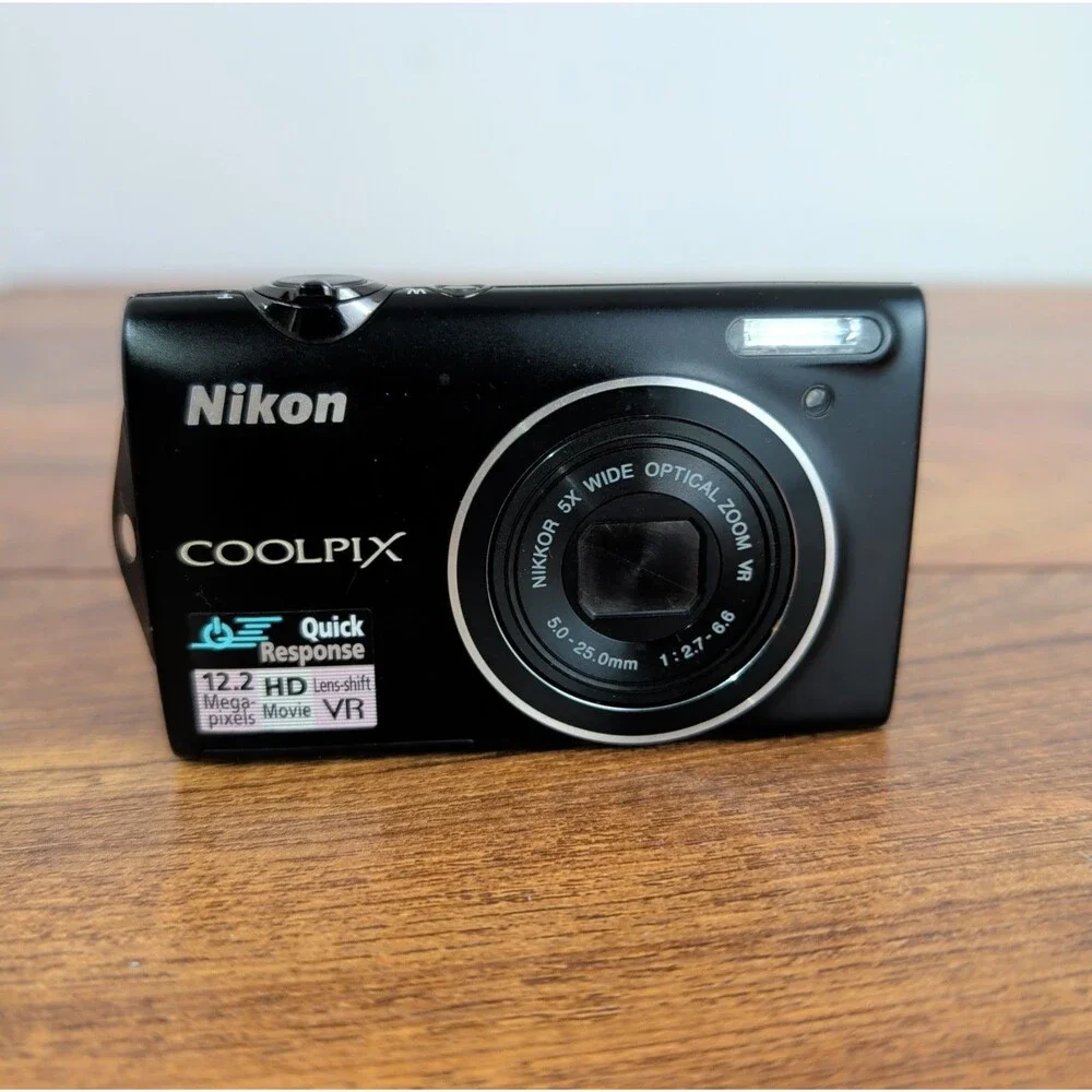 Nikon COOLPIX S5100 Digital Camera 5x Optical Zoom 12.2MP with Accessories Black